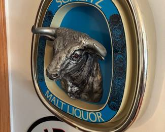 Schlitz sign