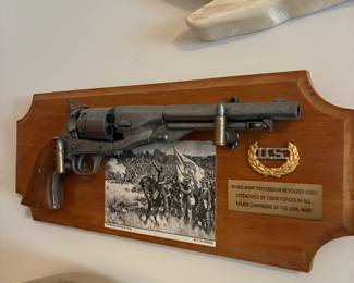 reproduchtion Civil War gun