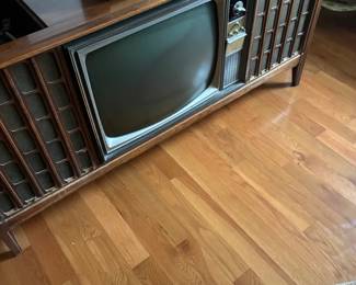 console TV