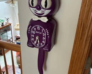 vintage cat clock