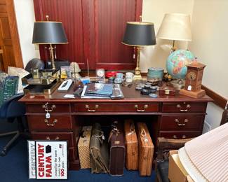 Allen Bradley Memorabilia, Hartmann brief cases