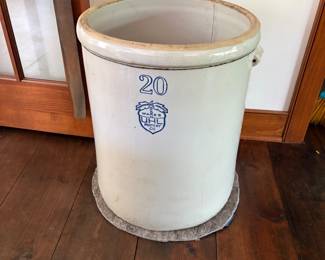 20 Gallon Crock