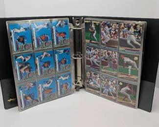 CT005 Vintage Baseball Cards in Binder