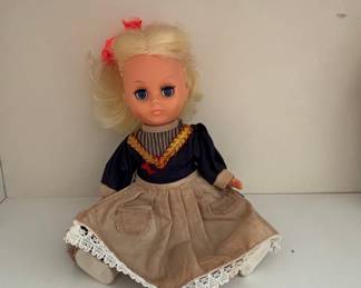 Vintage Dutch Souvenir Doll Traditional Netherlands Costume