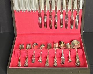 Wm. Rogers Mfg. Co. Silverplate Flatware Set - Floral Embossed Pattern