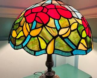 Tiffany Style Floral Table Lamp