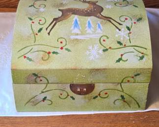 Vintage Hand-Painted Decorative Christmas Keepsake Box with Deer Motif