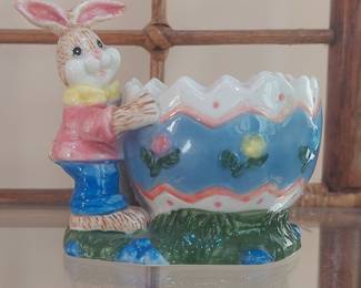 K's Collection Ceramic Easter Bunny Egg Planter/Candle Holder