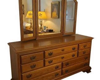 Tell City Young Republic Solid Hard Rock Maple Colonial Early American Triple Dresser W. Mirror Hutch