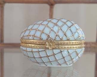 Limoges Porcelain Egg Trinket Box with Gold Lattice