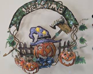 Halloween Metal Welcome Wreath with Pumpkins and Witch Hat