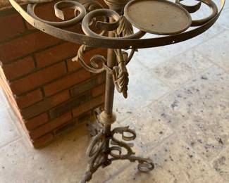 PLANT STAND