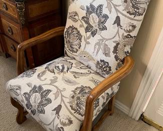 CLOSE UP OF CHAIR UPHOLSTERY PATTERN