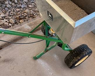 JOHN DEERE BROADCAST SPREADER WITH STAINLESS STEEL BUCKET