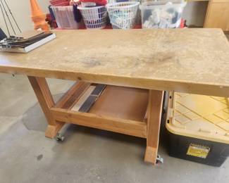 ROLLING WORK TABLE