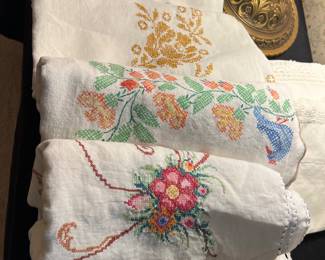TABLE LINENS