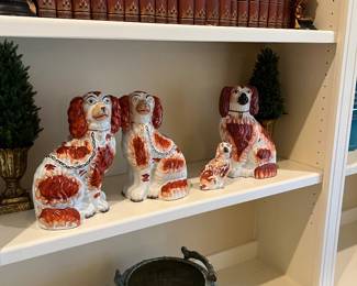 WAVERLY BOOKS, 4 OF 6 DOGS, AS IS POTTERY
