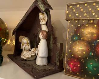 VINTAGE ORNAMENTS, NATIVITY