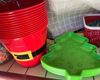 PLASTIC HOLIDAYWARE - GREAT FOR PARTIES