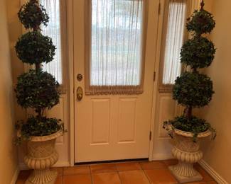 RESIN TOPIARY