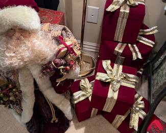 DECORATIVE GIFT BOXES, STANDING SANTA DECOR