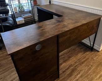 L-shape desk with lift top