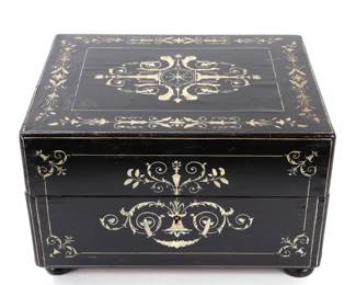 Lot 364 Beautiful Antique Birds Eye Maple Wood Jewelry Box