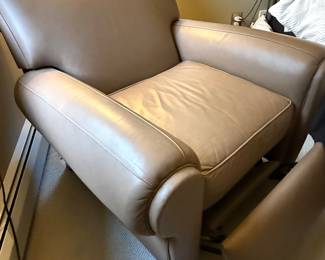 Reclining Chair (manual)-AVAILABLE FOR PRE-SALE ITEM. CONTACT ME FOR INFO
