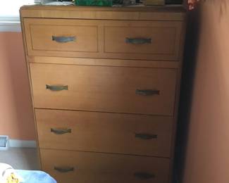 Chest of drawers