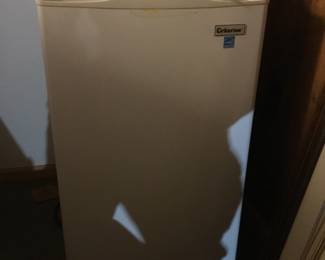 Bar refrigerator