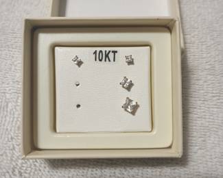10k gold earrings