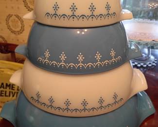 PYREX mixing bowls