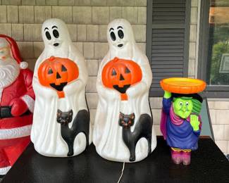 General Foam Ghost Blow Molds, Witch treat stand