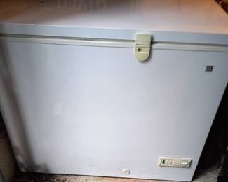 Chest freezer