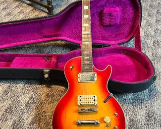 Gibson Guitar w/ case
