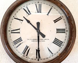 VINTAGE WALL CLOCK