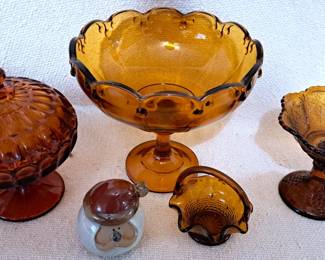 AMBER GLASS LOT