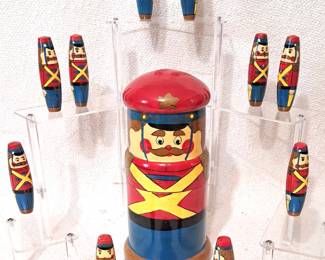 NUTCRACKERS
