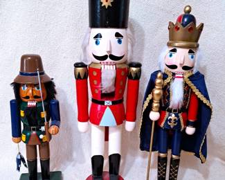 NUT CRACKERS 