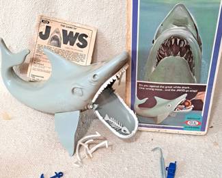 JAWS TOY GAME