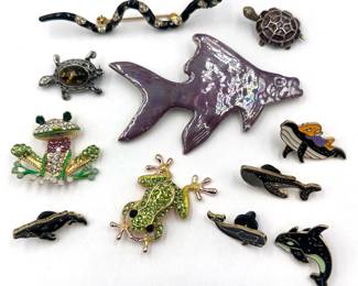 11 Animal Pins Brooches: Rhinestone Frogs & Sphinx Snake, Jeweled Turtles, Ceramic Fish & Enamel Whales Lot #: 140