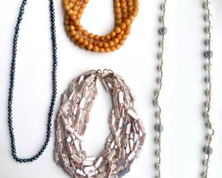 4 Vintage Beaded Necklaces: Roni Blanshay Long Beaded, Iridescent, Butterscotch & Peacock Blue Faux Pearls Lot #: 105