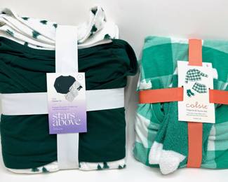 Mommy & Me New Pajama Sets: Women's Small & Kid's Small Lot #: 116