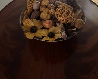 Bowl with potpourri