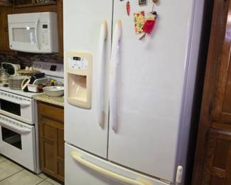 double door refrigerator