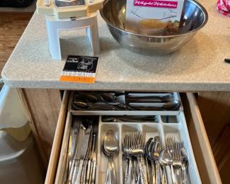 Oneida Silverware And VegOMatic