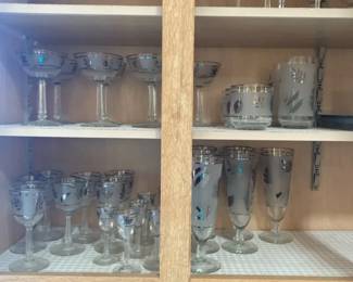 Frosted Silver Glasses With Leaf Pattern