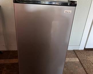 Magic Chef Mini Fridge