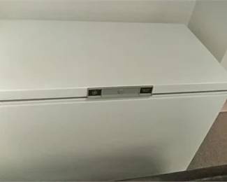 Chest freezer