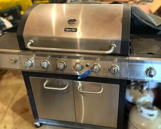 Dyna-Glo 5-Burner Stainless Steel LP Gas Grill with Side Burner and Cover